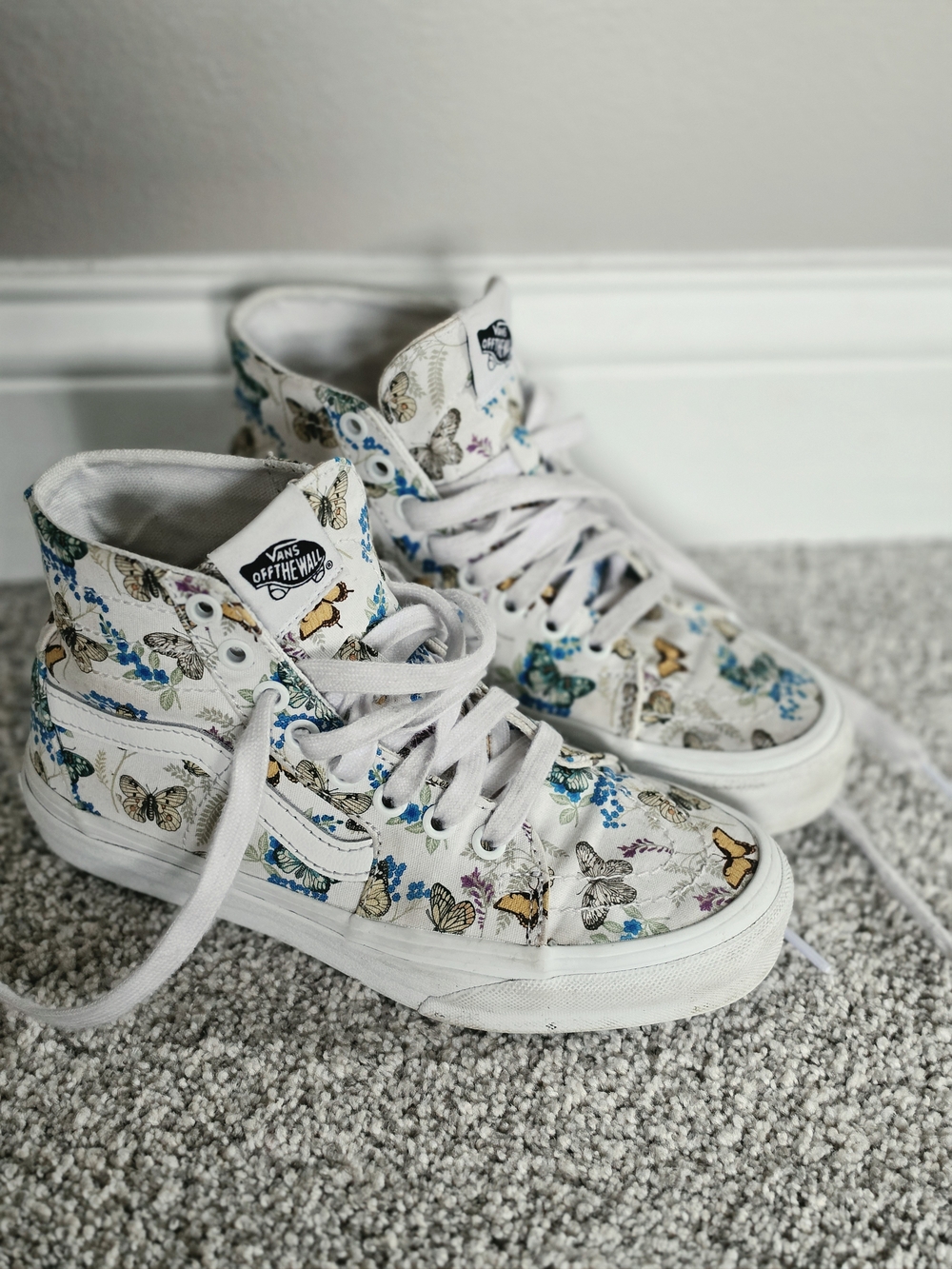 Vans High-Top Butterfly Print Sneakers - White Multicolor
